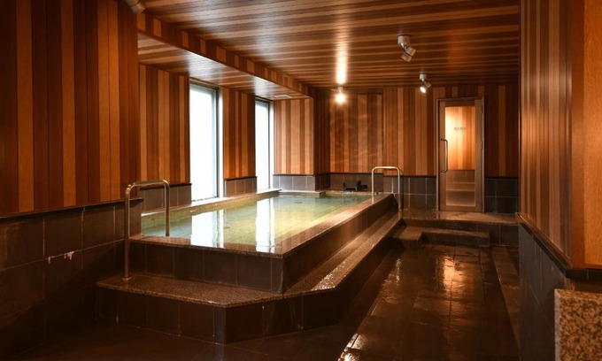 Tsuchiura Hotel | Cozy Bell's Inn Tsuchiura: Breakfast & Hot Tub Awaits