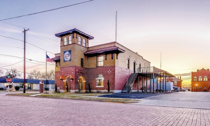 Gainesville Apartment | Bell Tower Loft - Firehouse 1918