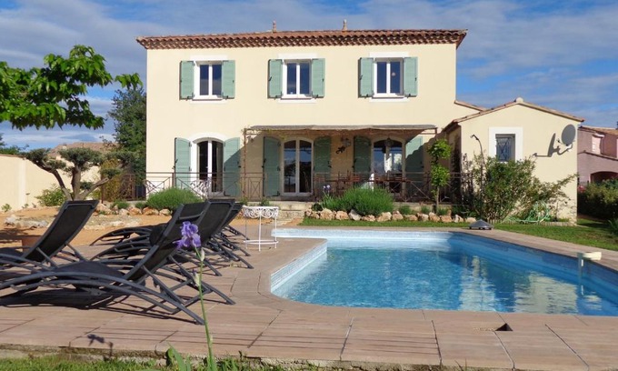 Aigremont Villa | Discover Bella Casa: Pet-Friendly Oceanfront Retreat