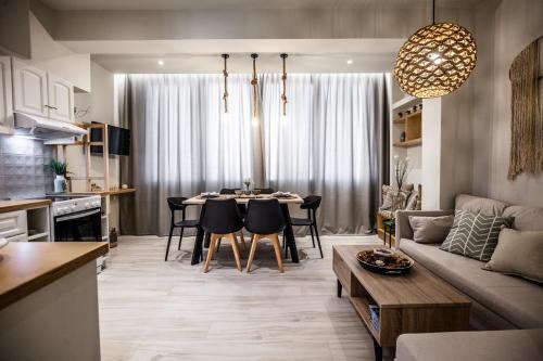 Stalida Apartment | Beachfront Bella Casa: 4-Star Stay with Ocean Views