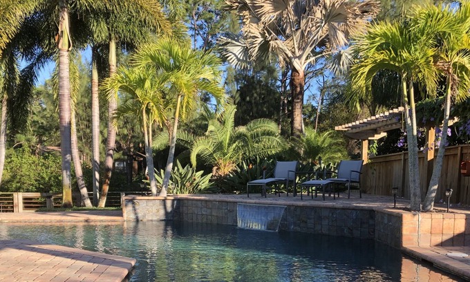 Stuart Bed & Breakfast | Discover Bella's B&B: Tropical Escape with Ocean View
