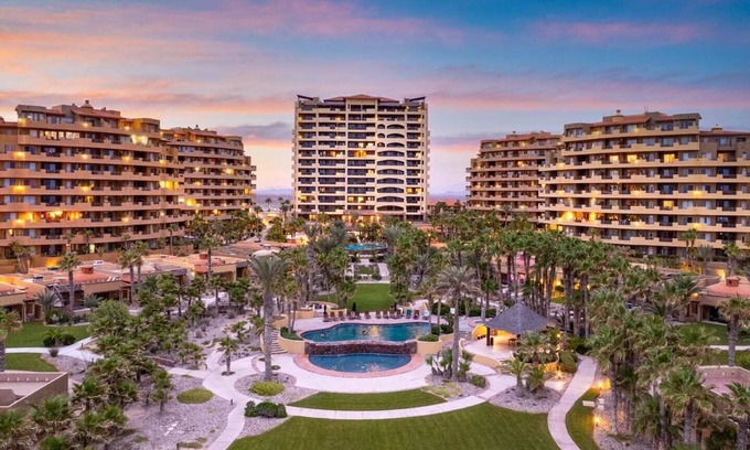 Sandy Beach Condo | Bella Sirena Ocean View Retreat with Spa & Hot Tub
