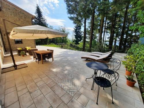 Saturnana House | Experience Bella Tuscany: Oceanfront Retreat with Hot Tub