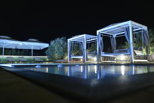 Agia Pelagia Apartment | Unforgettable Stays at Guesthouse Bella Via with Pool Access