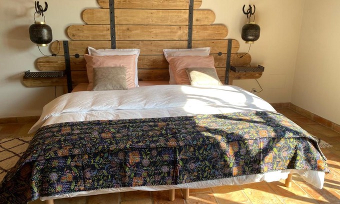 Fourques Bed & Breakfast | Experience Bella Vida: Pet-Friendly Retreat with 9.3 Rating