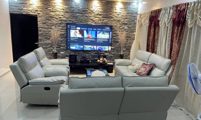 Lome House | Bella villa in Djidjole with Safety Keeper