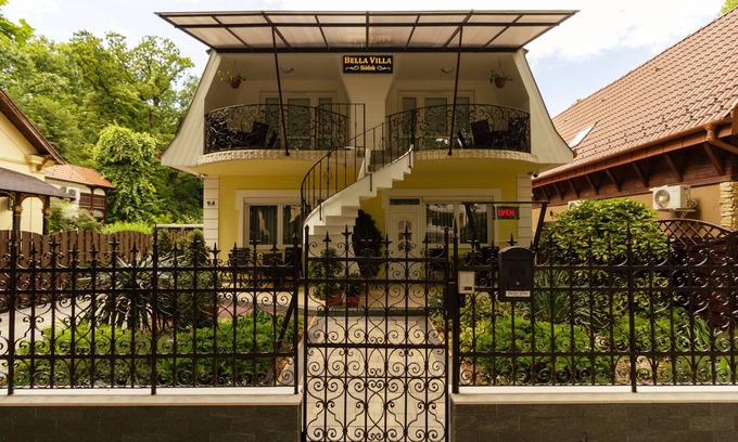 Siofok Aranypart House | Eco-Friendly Bella Villa Siofok with Spa & Family Amenities
