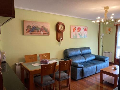 Ramales de la Victoria Apartment | Discover Bella Vista: Family-Friendly Getaway with Top-Rated Comfort