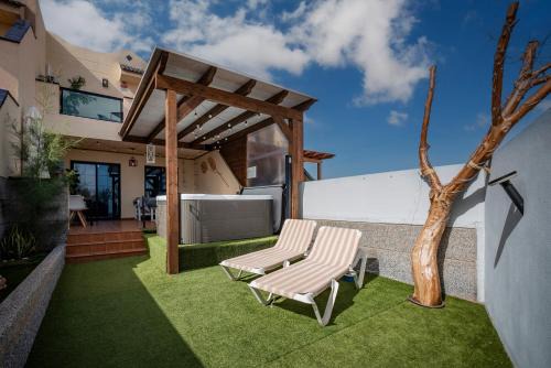 Pajara House | Unforgettable Stay at Bella Vista 234 with Ocean Views