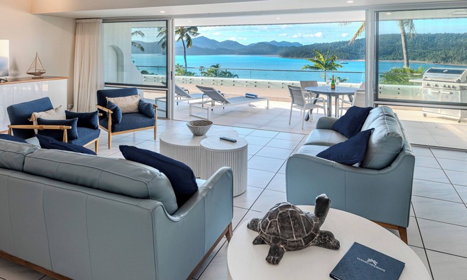 Hamilton Island Apartment | Bella Vista East 5: Oceanview Apartment with Pool Access