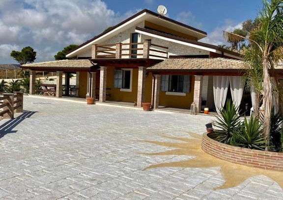Palma di Montechiaro Apartment | Experience Bella Vista: Oceanfront Stay with Private Beach