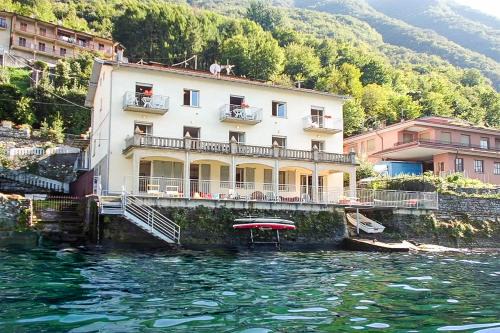 Lezzeno Apartment | Discover Bellagio Villas: Oceanfront Retreat with Top Amenities
