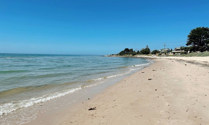 Portarlington House | Pet-Friendly Beach Shack with Ocean Views in Portarlington