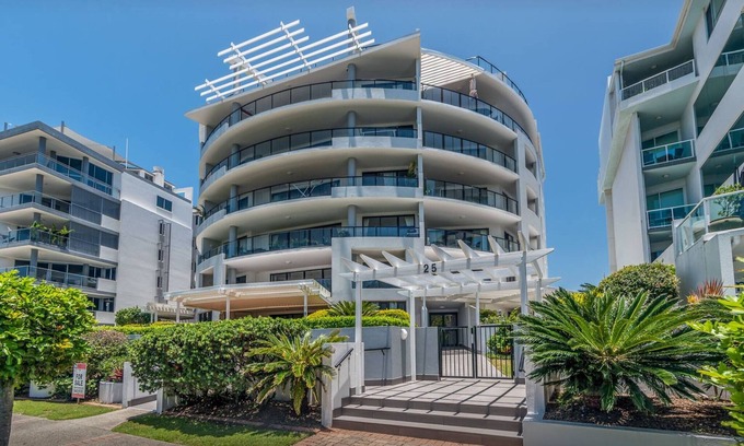 Maroochydore Apartment | Ocean View Retreat: Bellas Ocean Delight in Maroochydore