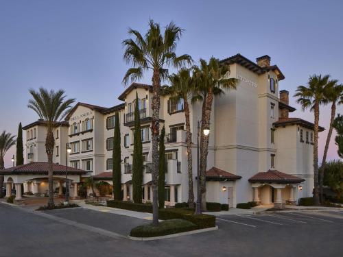 Paso Robles Hotel | Elegant Oceanfront Retreat at La Bellasera Hotel & Suites