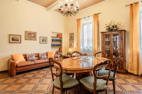 Altopascio House | Top-Rated Family & Pet Friendly Stay at Bellavista Altopascio