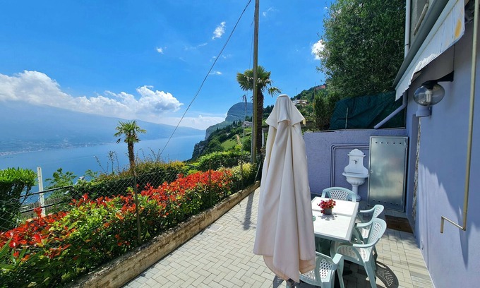 Arias Apartment | Discover Bellavista Lago 1 Arias: Pet-Friendly & Lake Views