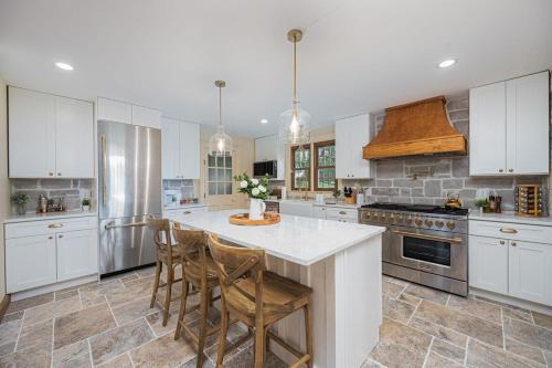 Summit Station House | Bellawood Farmhouse