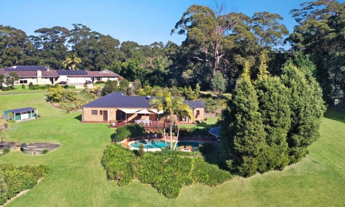 Kincumber House | Relax at Bellbird Escape - Enjoy Ocean Views & Nature Sounds
