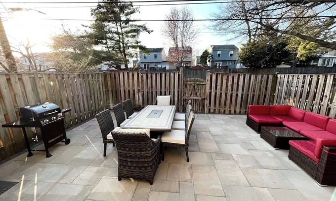 Annapolis House | Discover Belle By the Bay: Perfect Location & Family Amenities