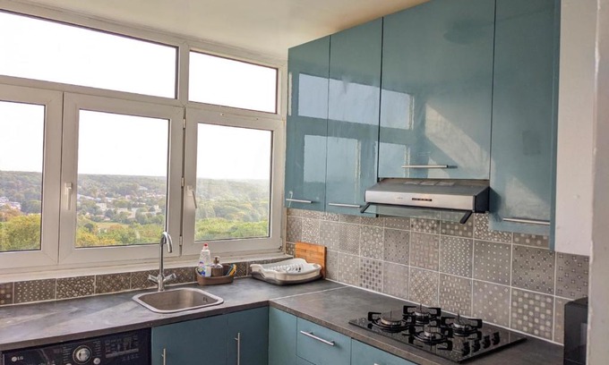 Seine-et-Marne House | Bright Room in Cozy Apartment - Guest Rated 9.7/10