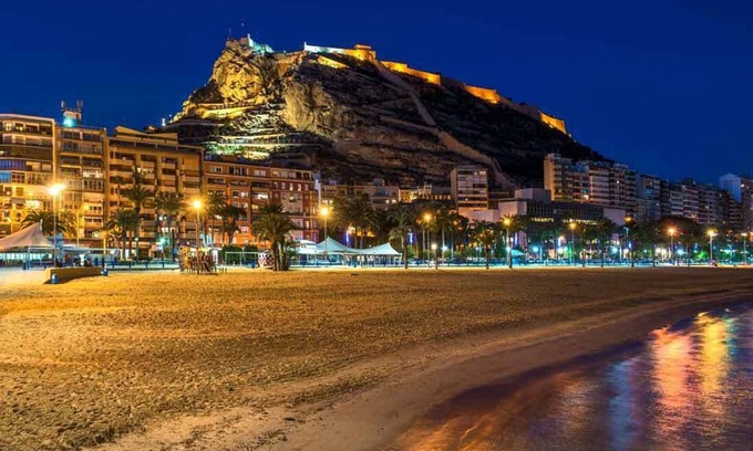 Sant Blai Apartment | Family-Friendly Stay at Belle Corner with Kitchen Amenities