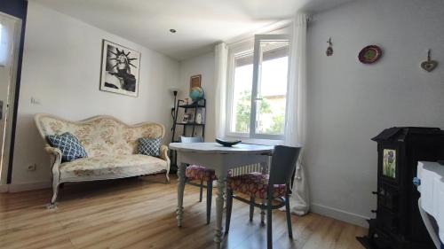 Saint-Martin Apartment | Cozy Belle Dépendance: Child-Friendly Retreat Rated 9.5
