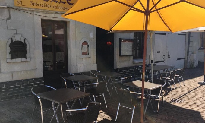 Longue-Jumelles Hotel | Affordable Belle d'Asie: Family-Friendly Stay with Dining