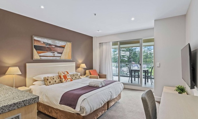 Glenelg Apartment | Family-Friendly Belle Escapes at Glenelg Shores