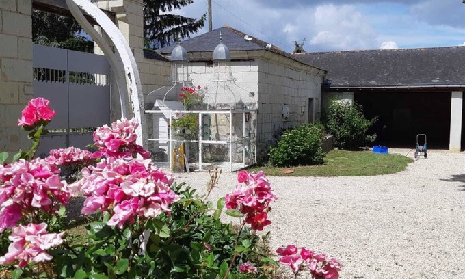 Villebernier House | Charming Belle et Grande Maison Ancienne with Family Amenities