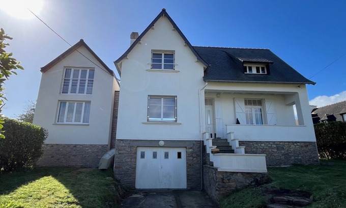 Landunvez House | Beautiful Maison Near Iroise Sea Beaches with Family Amenities