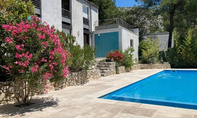 Gemenos House | Experience Belle Maison EN Provence with Family-Friendly Amenities