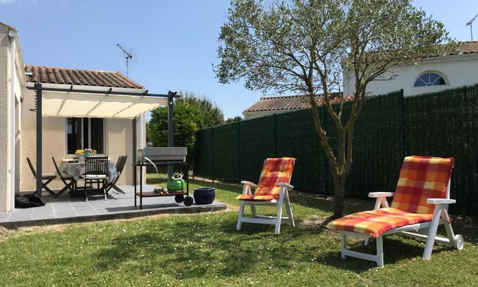Meschers-sur-Gironde House | Family-Friendly Belle Maison with Outstanding 9.1 Rating