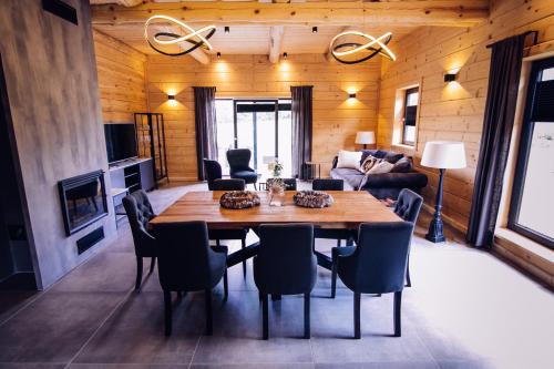 Polanica-Zdroj Apartment | Family-Friendly Belle Maison with Kitchen & 9/10 Guest Rating