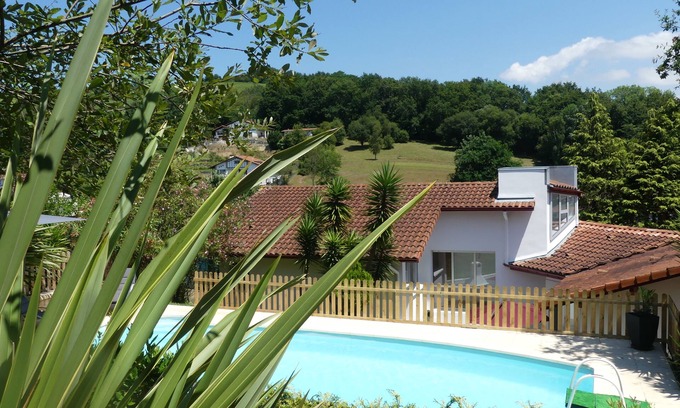 Behobie Villa | Tranquil Villa with Pool and Mountain View Near the Beach