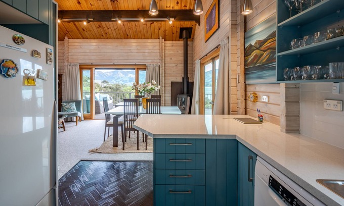 Akaroa House | Ideal Family Retreat at Belle Vue Haven, Akaroa
