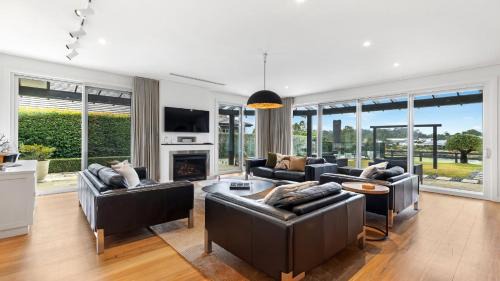 Pokolbin House | Elegant Belleview Hunter: Guest Rated 9.7 with Pool Access