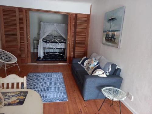 Still Bay Apartment | Inviting Bellevue Resort: Family-Friendly with Pool Access