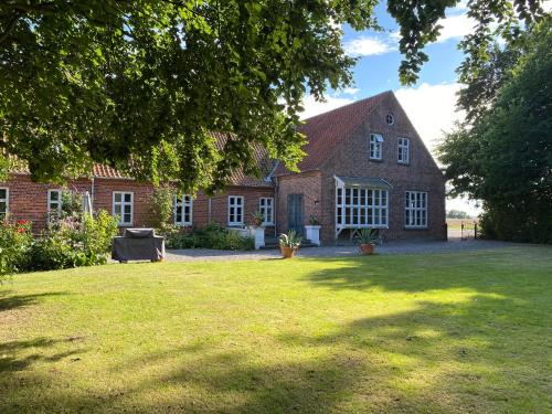 Nykobing Falster Bed & Breakfast | Discover Coastal Comfort at Bellinge House - Pet Friendly Stay