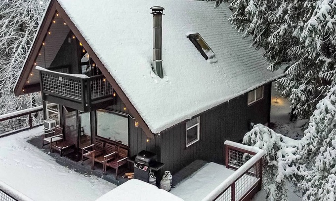 Sudden Valley Cabin | Cozy Bellingham A-Frame with Hot Tub & Firepit Retreat