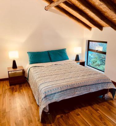 Zipaquira Apartment | Pet-Friendly Bellisimo Chalet in Historic Zona Colonial