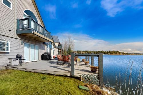 Pagosa Springs House | Discover Bello Lago Villa with Private Beach & Ocean Views