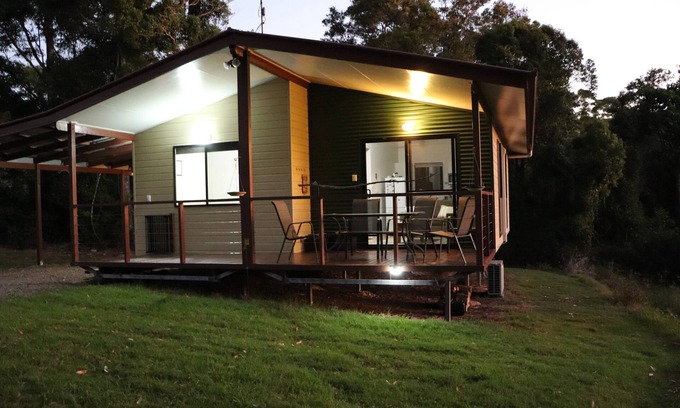 Bellthorpe Cabin | Experience Birdwing Cabin: Nature, Wildlife & Ocean Views