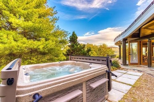 Gatlinburg - Pigeon Forge House | Belltop: Mountaintop Retreat with Best Views in TN