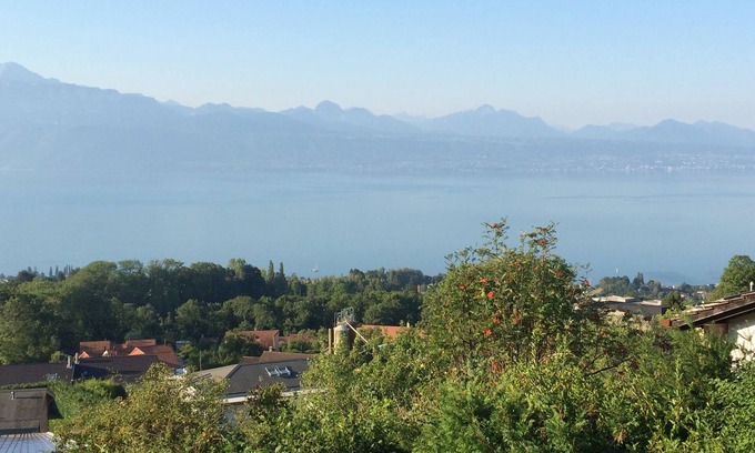 Belmont-sur-Lausanne Ski Chalet | Scenic Belmont Sur Lausanne: Cozy Studio by the Lake