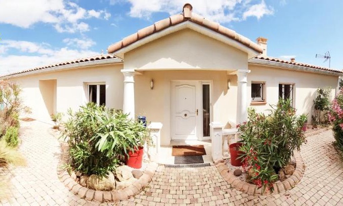 Ayguesvives Apartment | Experience Belvédère du midi - Rated 9.3, Pet Friendly Stay!