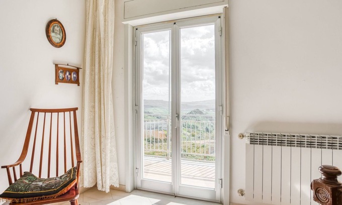 Santa Caterina Villarmosa House | Charming Belvilla by OYO Villa: Family-Friendly Retreat