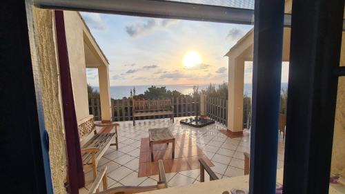Sari-Solenzara Villa | Delightful Belvedere de Canaloro: Oceanfront Bliss Awaits