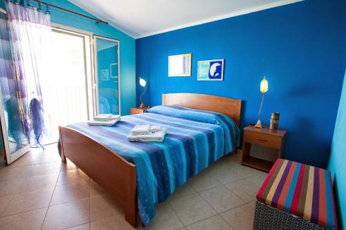 Sant'Ambrogio Apartment | Oceanfront Belvedere Sant'Ambrogio - Guest Rated 9.2/10