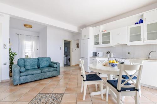 Neo Klima Apartment | Guest Rated 10/10: Belvedere Skopelos - Family-Friendly Stay